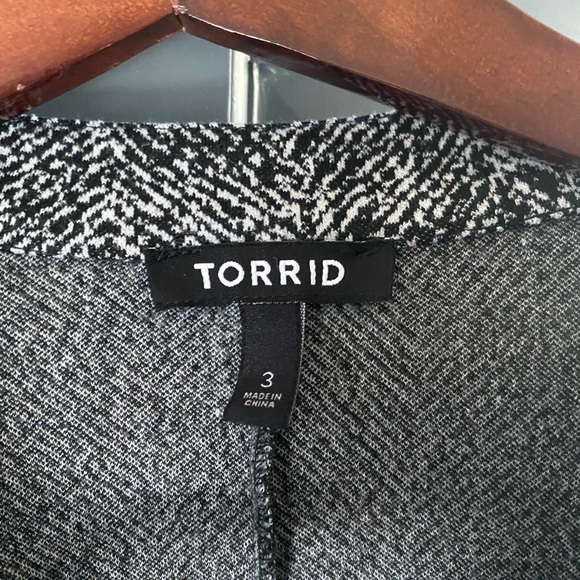 Beautiful gray jacket! - Picture 2 of 2